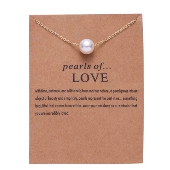 Jewelry - Pearl of Love Necklace